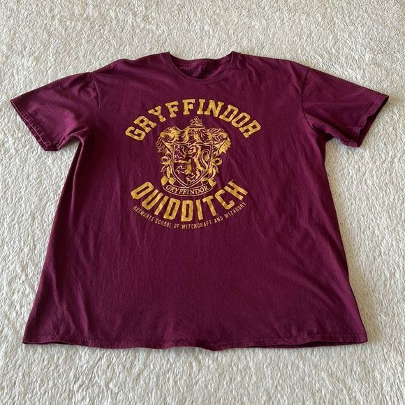 Gryffindor Short sleeve shirt size XL - Picture 4 of 16